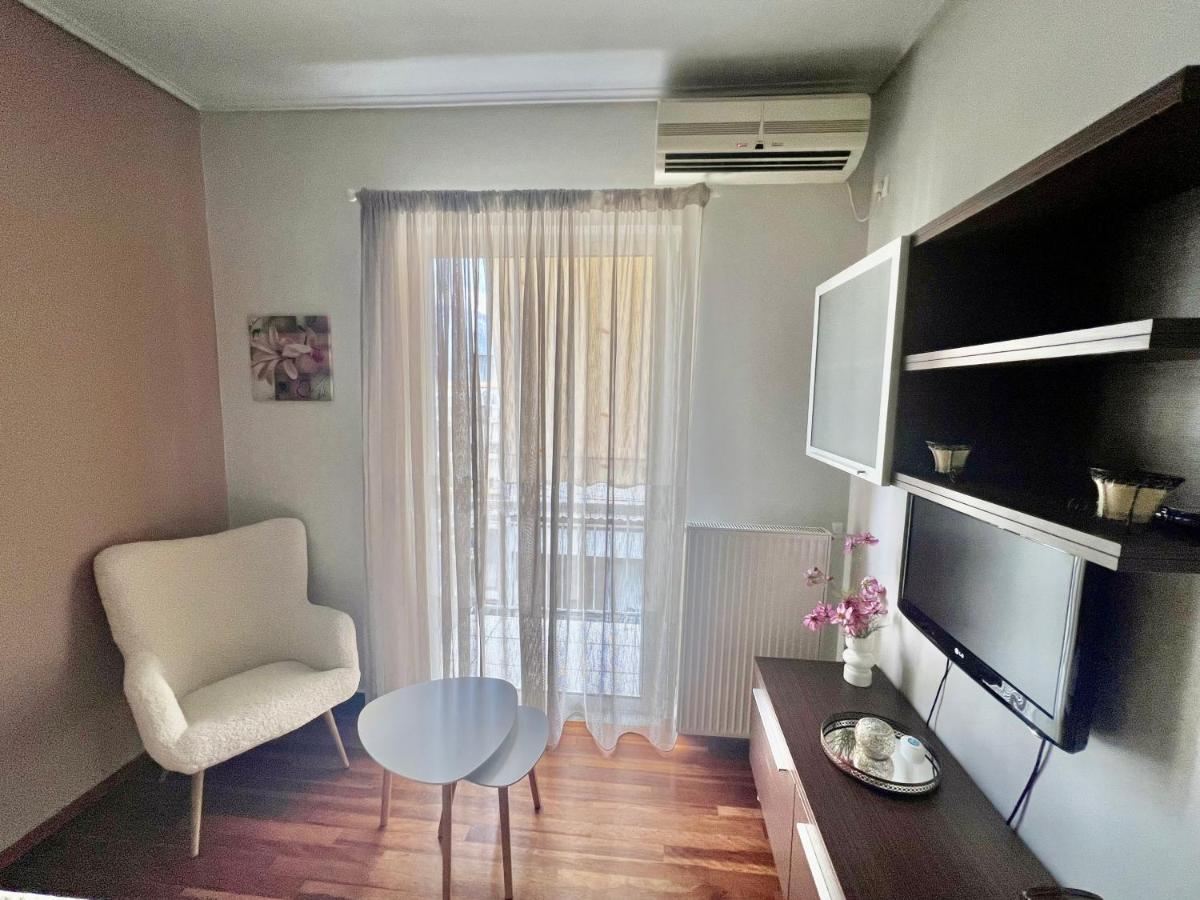 Elegant Downtown Retreat Apartment กาลามาตา ภายนอก รูปภาพ