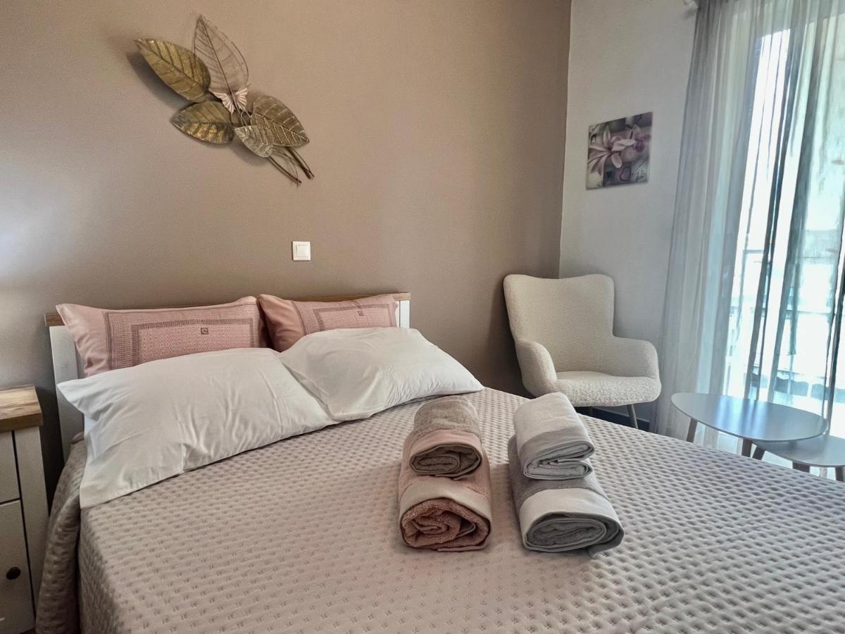 Elegant Downtown Retreat Apartment กาลามาตา ภายนอก รูปภาพ