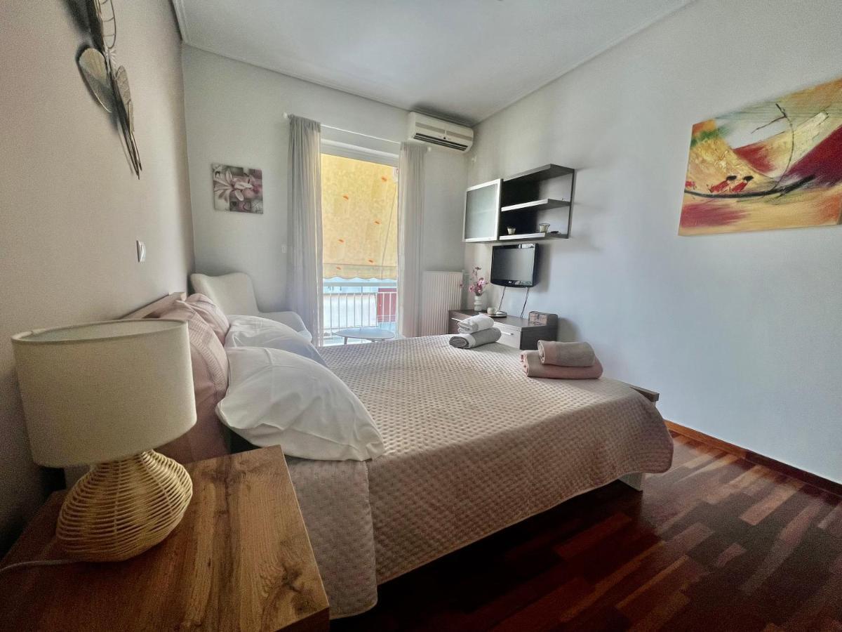 Elegant Downtown Retreat Apartment กาลามาตา ภายนอก รูปภาพ