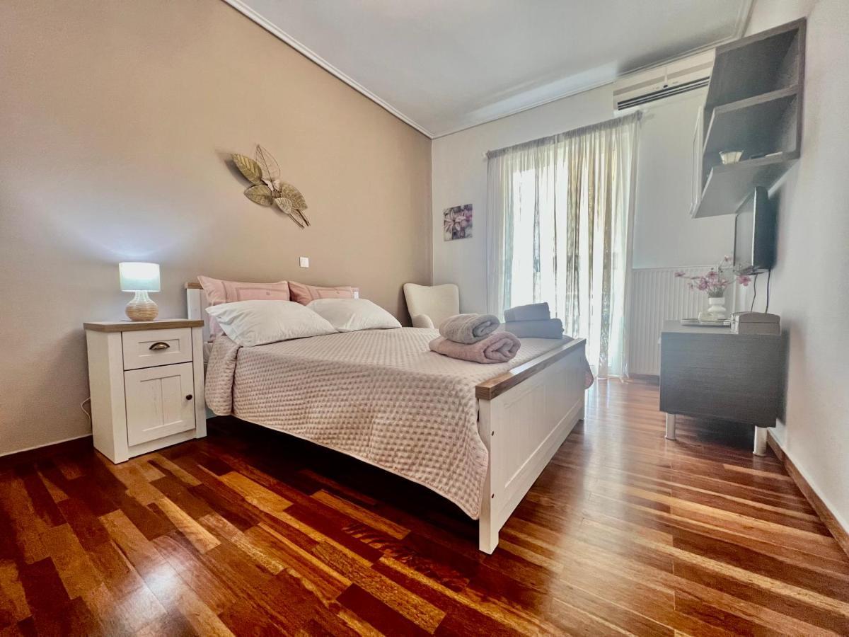 Elegant Downtown Retreat Apartment กาลามาตา ภายนอก รูปภาพ