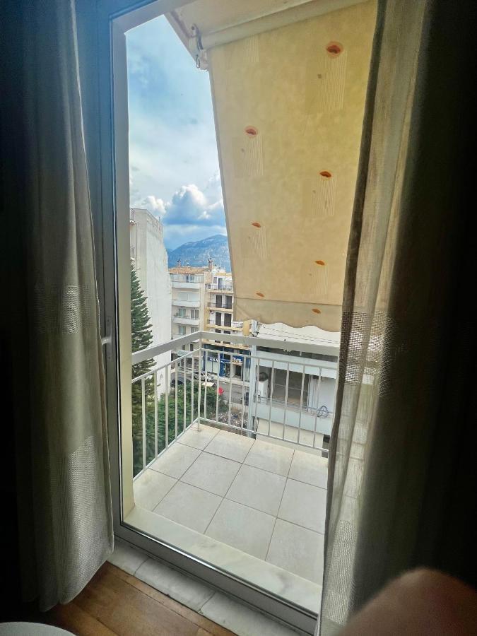 Elegant Downtown Retreat Apartment กาลามาตา ภายนอก รูปภาพ