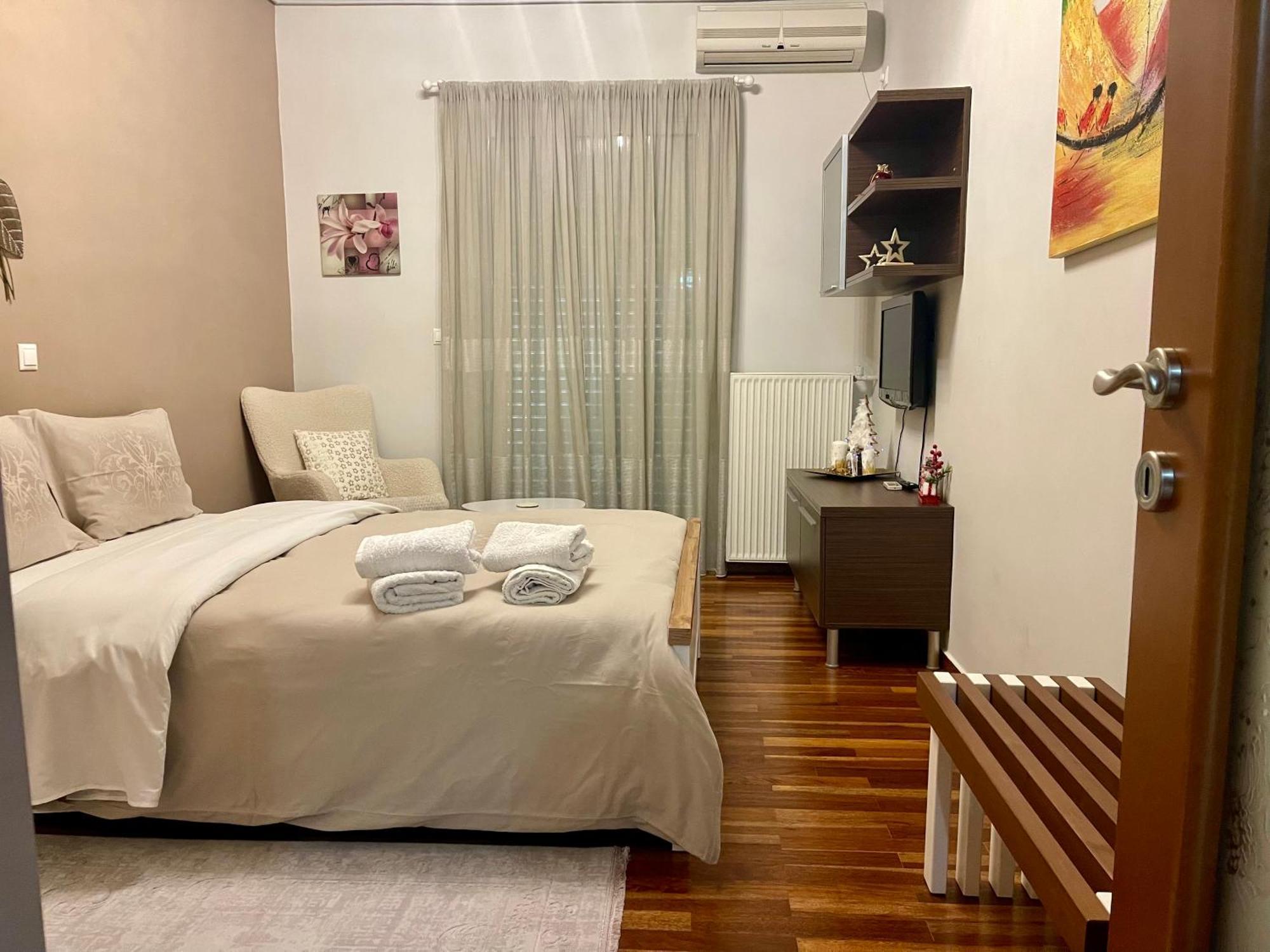 Elegant Downtown Retreat Apartment กาลามาตา ภายนอก รูปภาพ